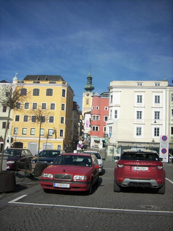 Garconniere Im Ehemaligen Hotel Austria グムンデン エクステリア 写真